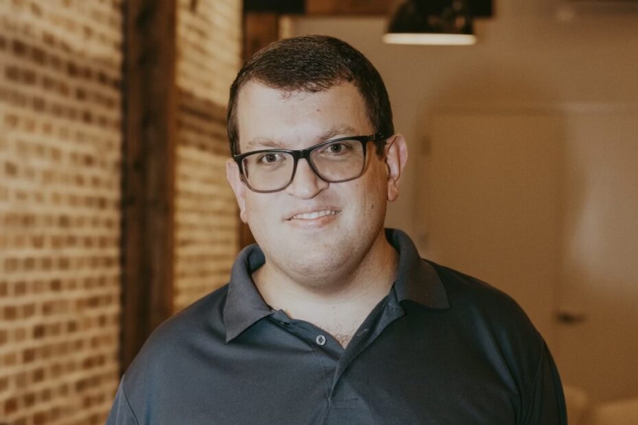 Brian Burns headshot